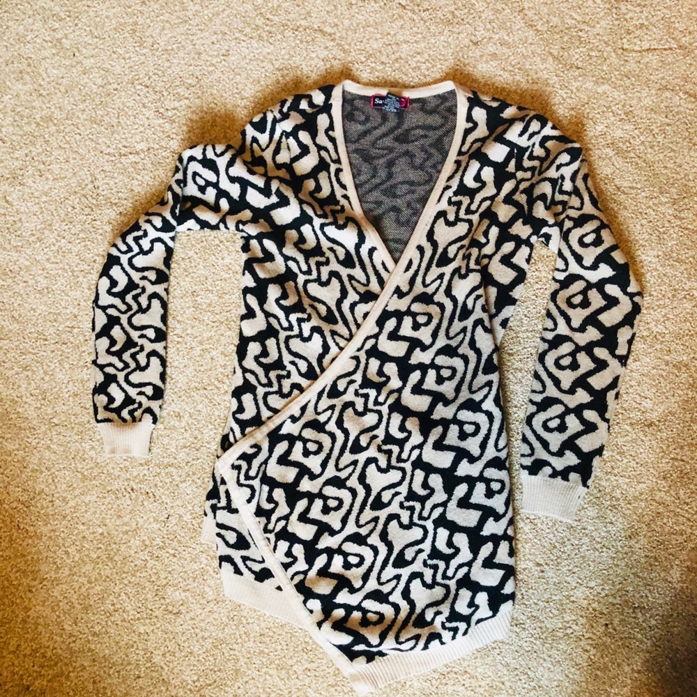 Patterned Cardigan Sweater - Picture 3 of 3